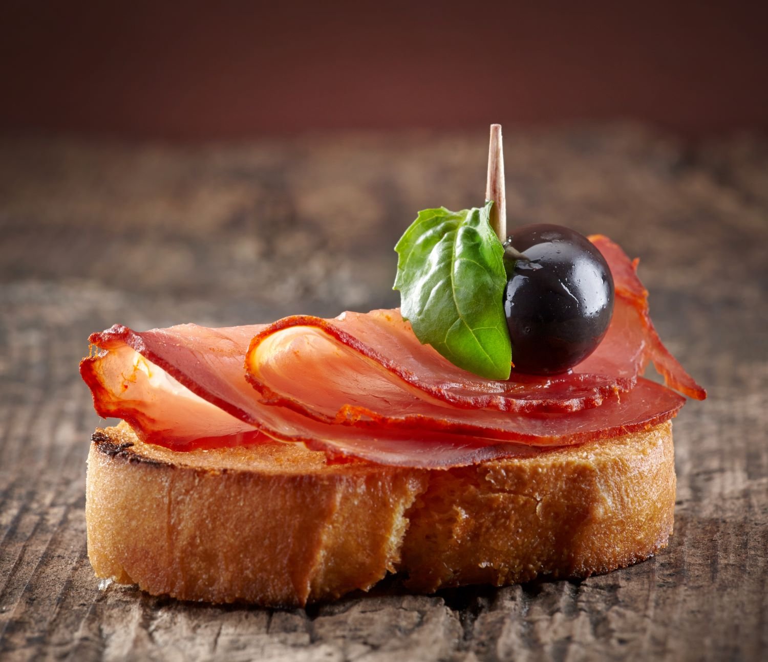 Tapas en el bar en barcelona